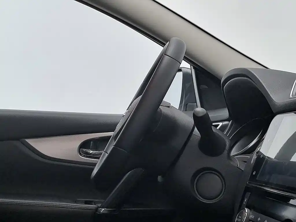 Nissan Qashqai — миниатюра 22