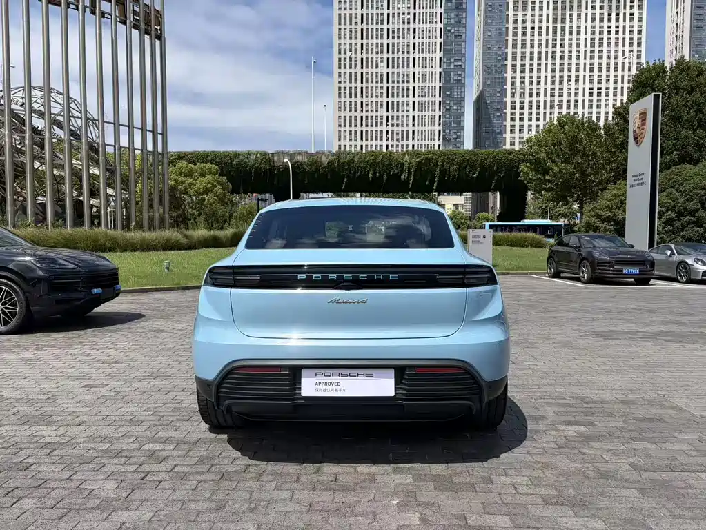 Porsche Macan EV — миниатюра 8