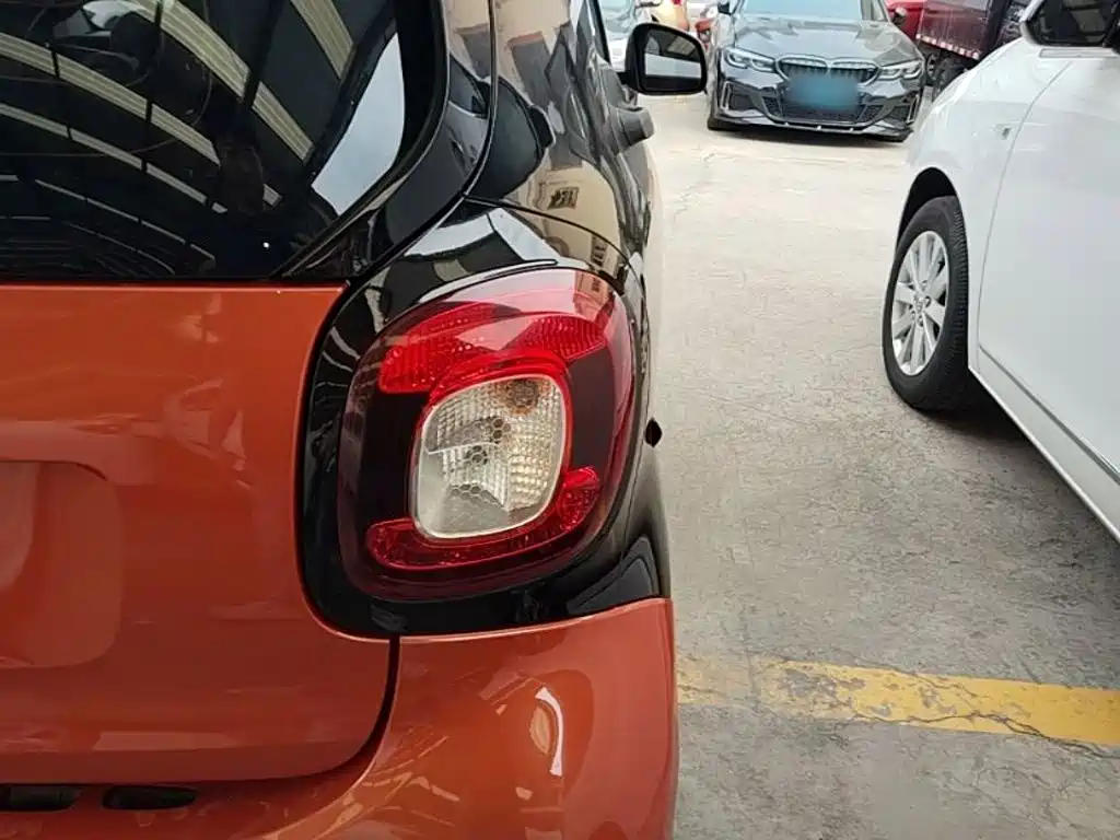 smart Smart Fortwo — миниатюра 8