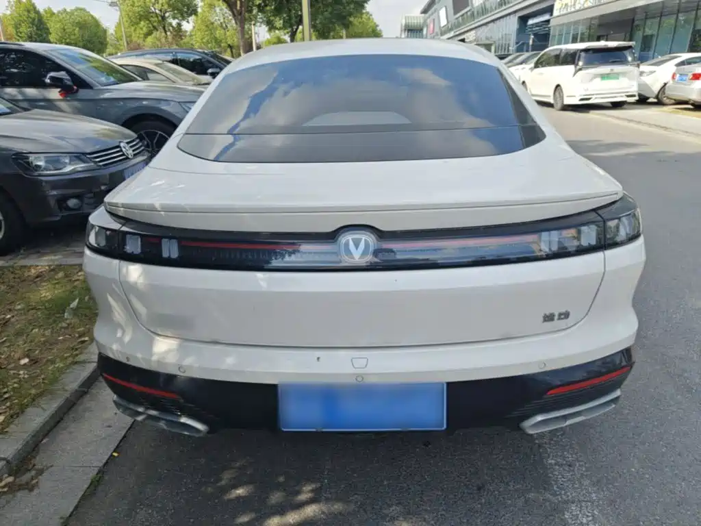 Changan Eado — миниатюра 6