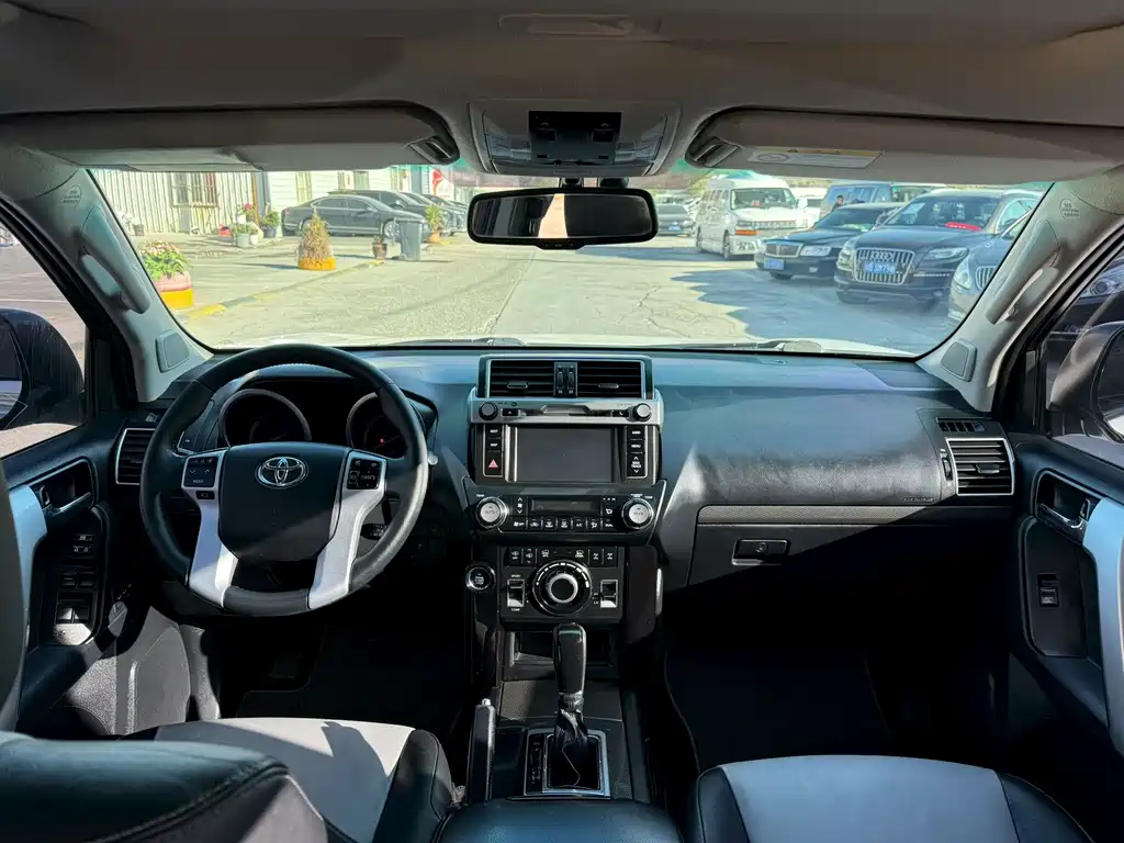 Toyota Prado — миниатюра 5