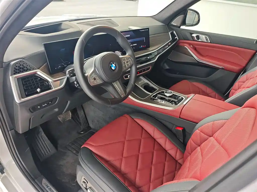 BMW X5 2025 xDrive 30Li Premium M Sport