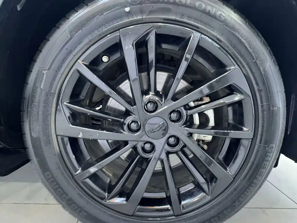 Geely Binyue — миниатюра 23