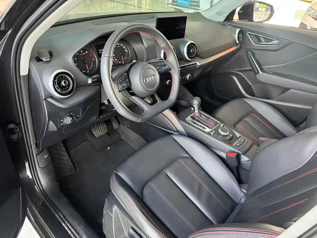 Audi Q2L — миниатюра 5