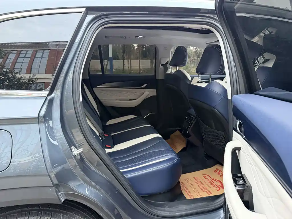 Geely Xingyue L — миниатюра 11