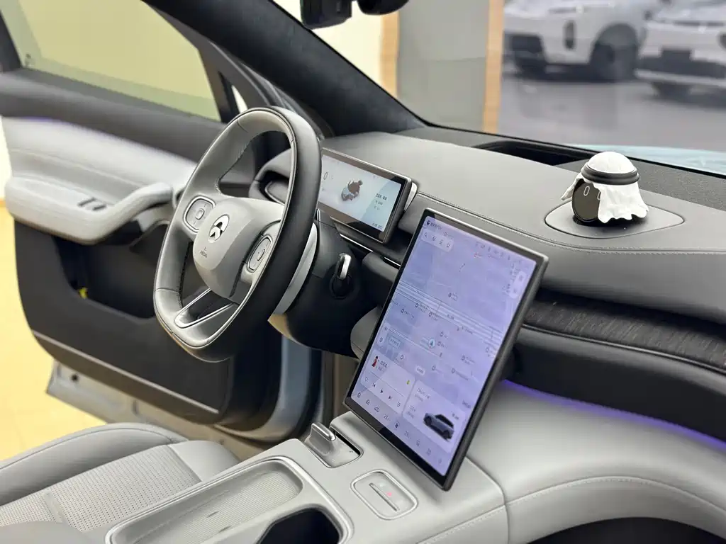 NIO ES6 — миниатюра 11