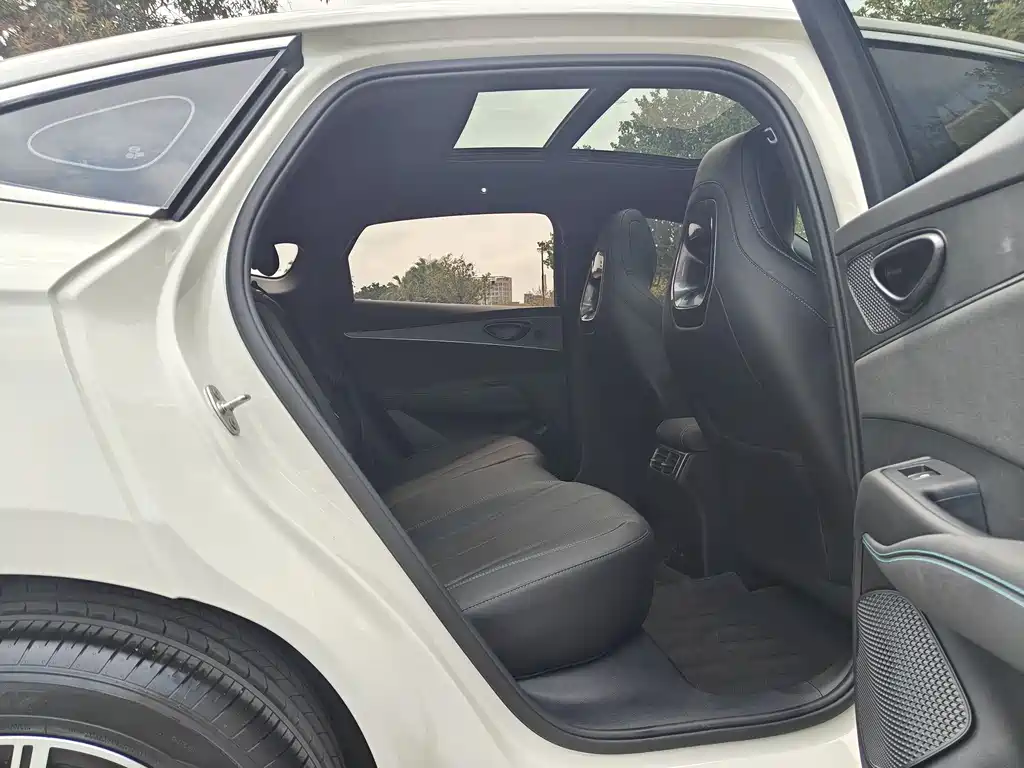 BYD SEAL 06 NEW ENERGY