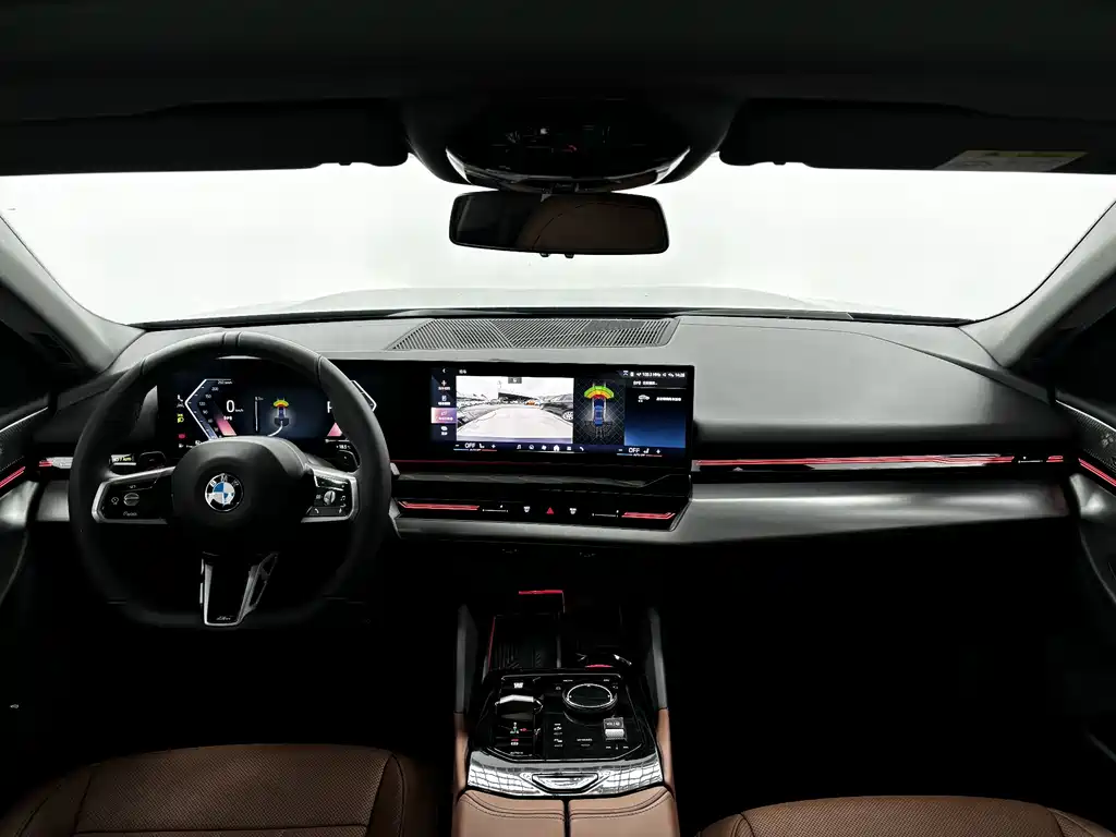 BMW 5 Series 2024 — фото 14