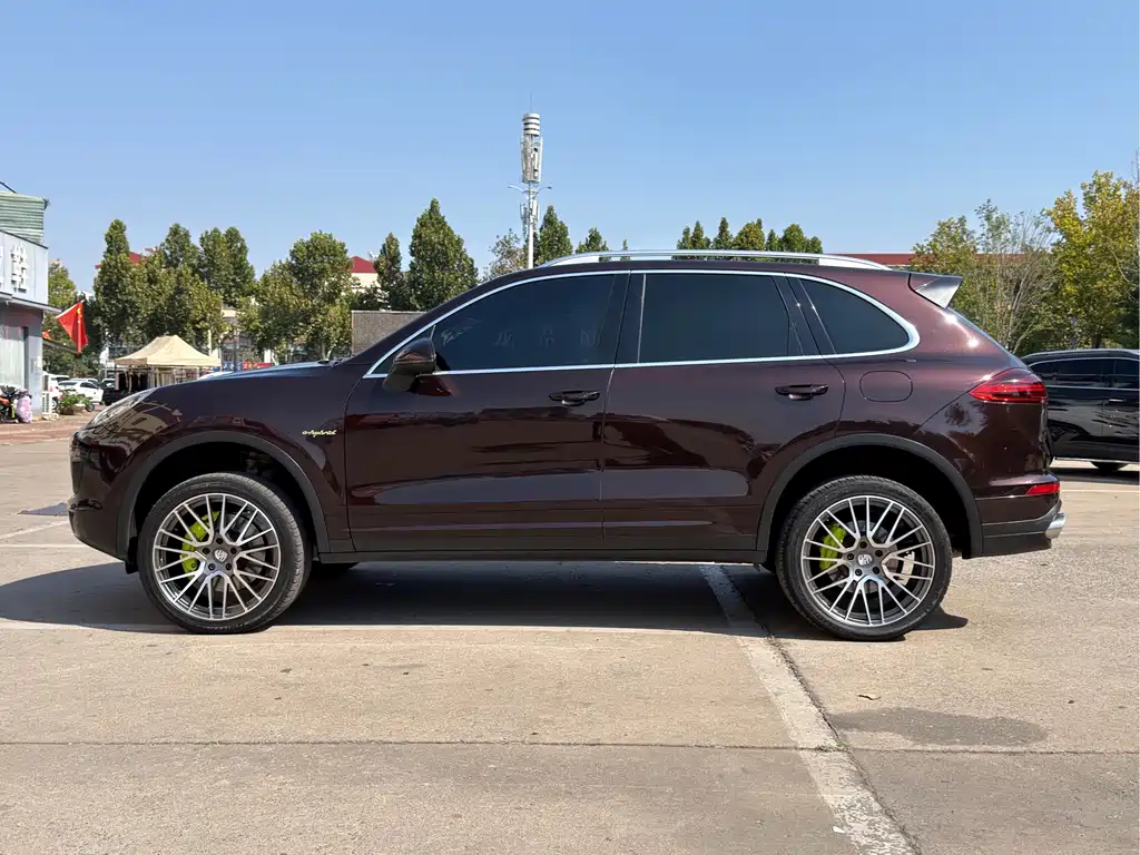 Porsche Cayenne Hybrid — миниатюра 3