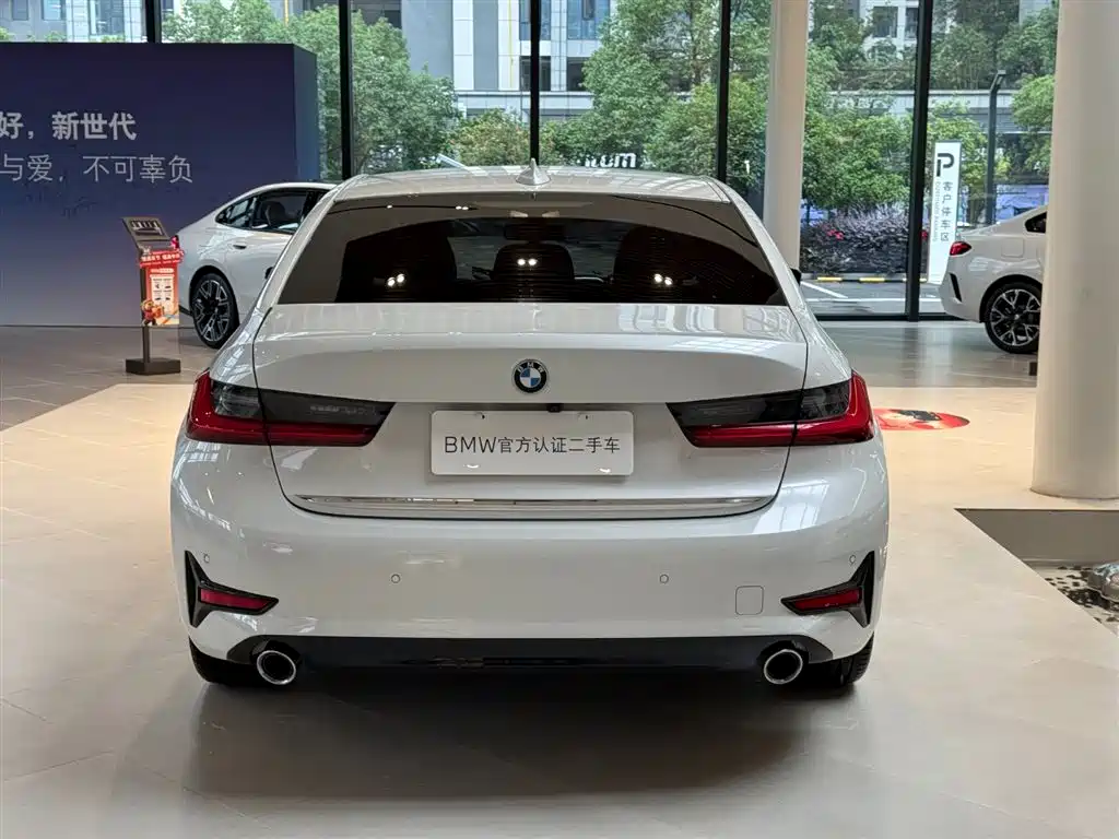 BMW 3 Series — миниатюра 12