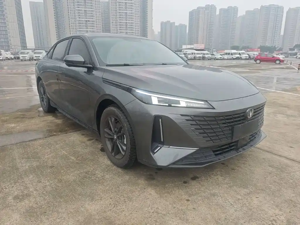 Changan Yida — миниатюра 4