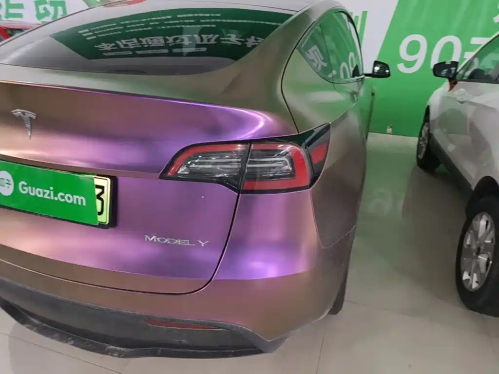Tesla Model Y — миниатюра 8