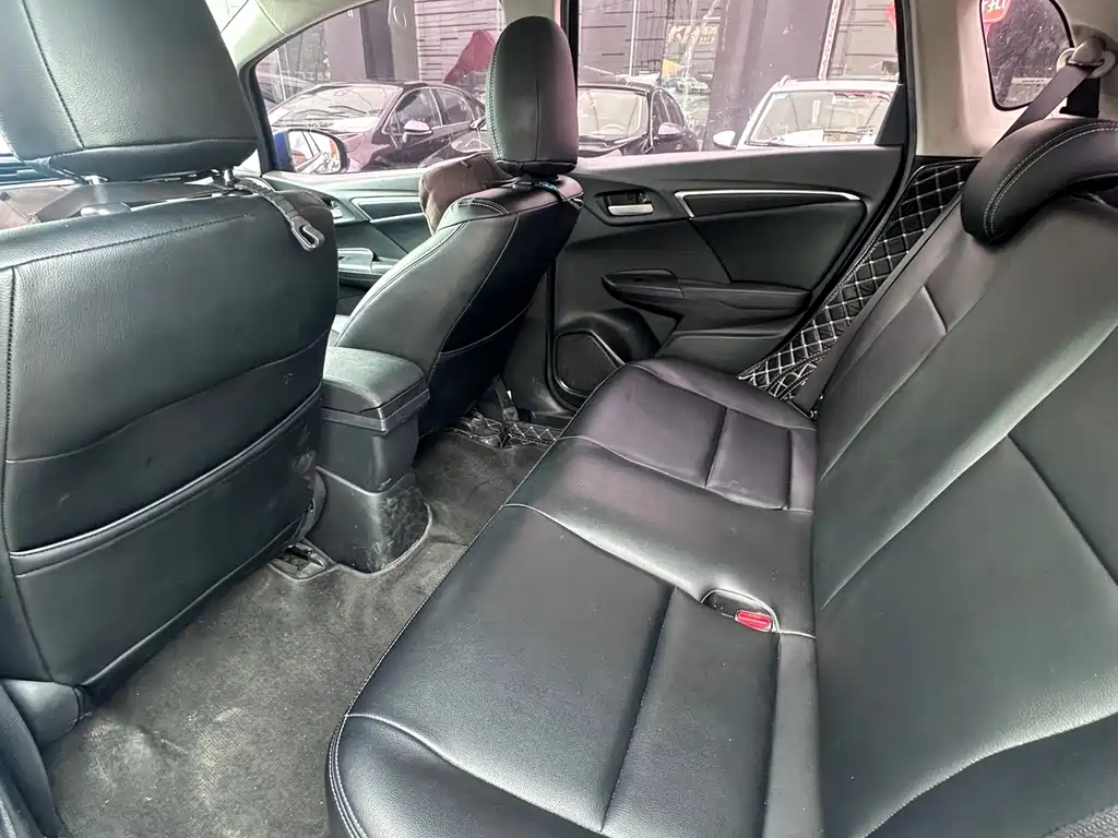 Honda Fit — миниатюра 6