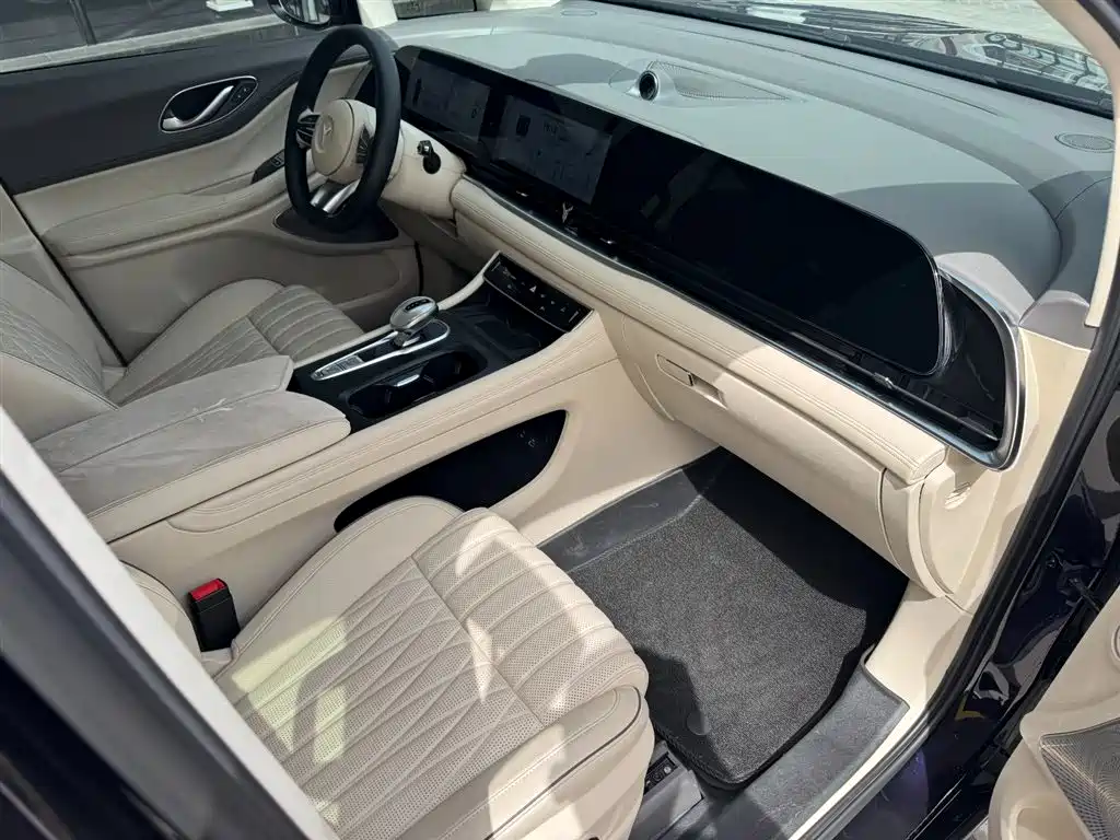 Voyah Dreamer PHEV Ultra Long Range Flagship Edition, фото 8
