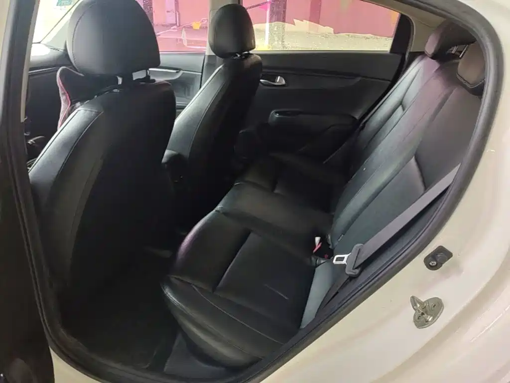 Kia K2 — миниатюра 17
