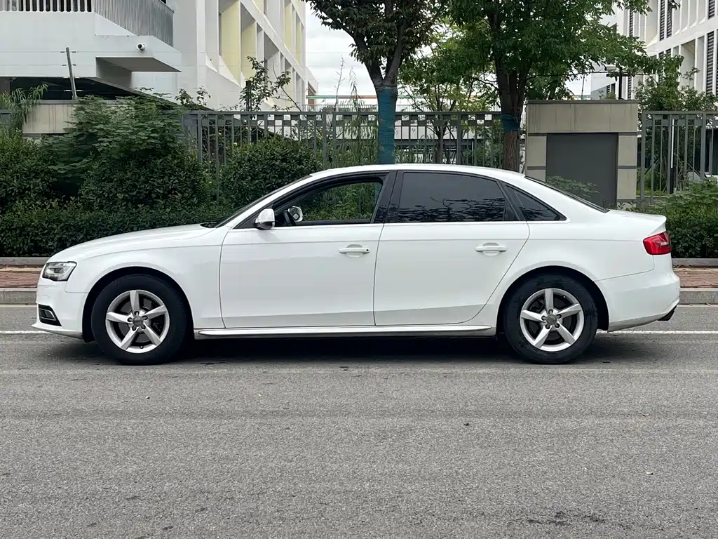 Audi A4L — миниатюра 7