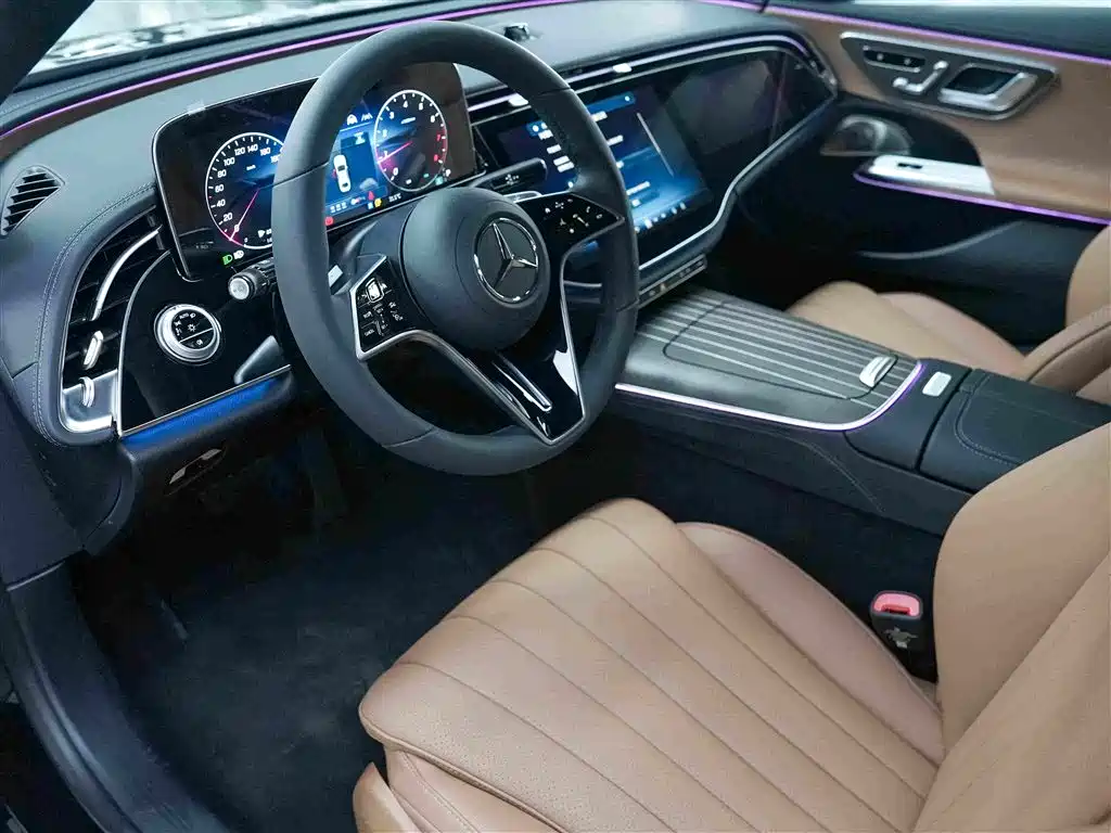 Mercedes-Benz E-Class — миниатюра 8