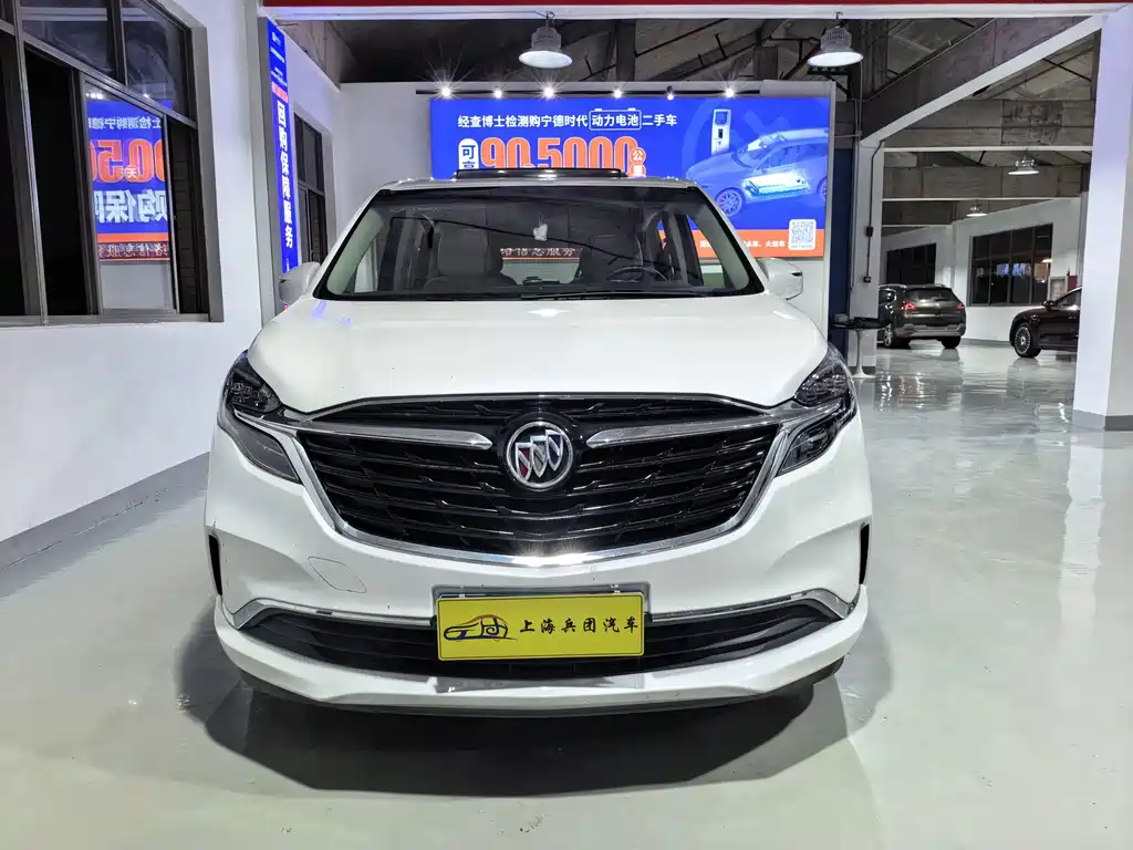 Buick GL8 — миниатюра 2