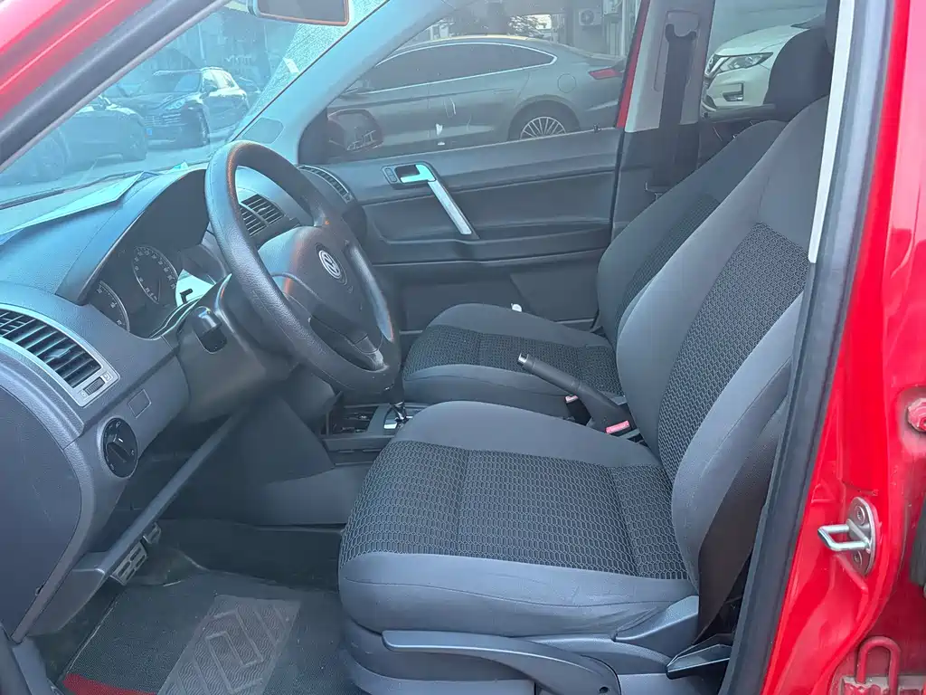 Volkswagen Polo — миниатюра 6