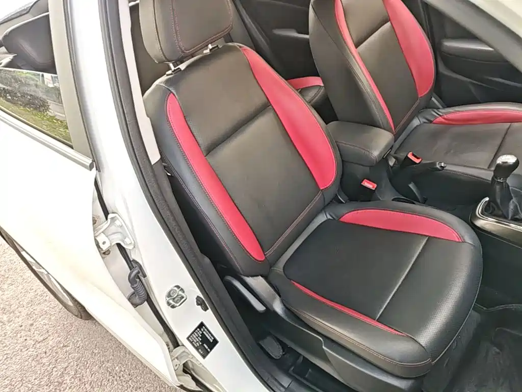 Changan CS15 — миниатюра 25