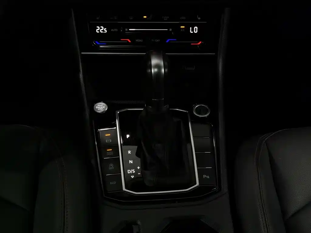 Volkswagen Lavida — миниатюра 13