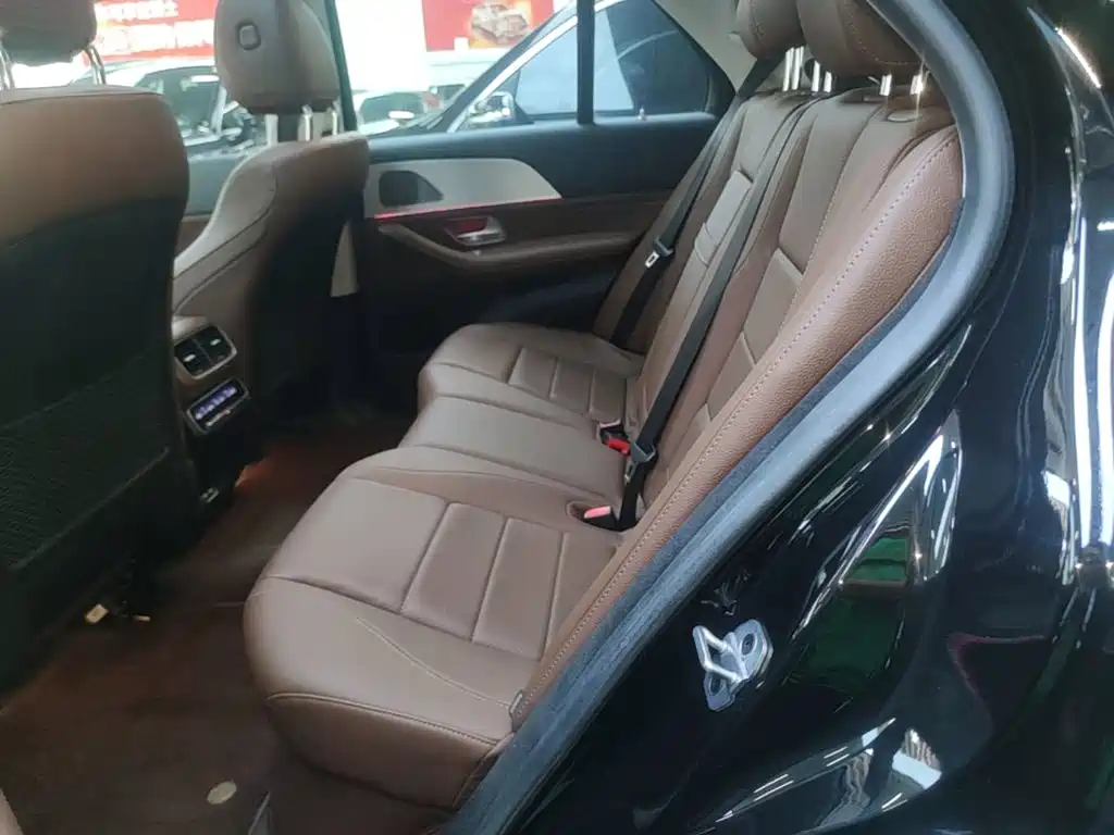 Mercedes-Benz GLE (Import) — миниатюра 17