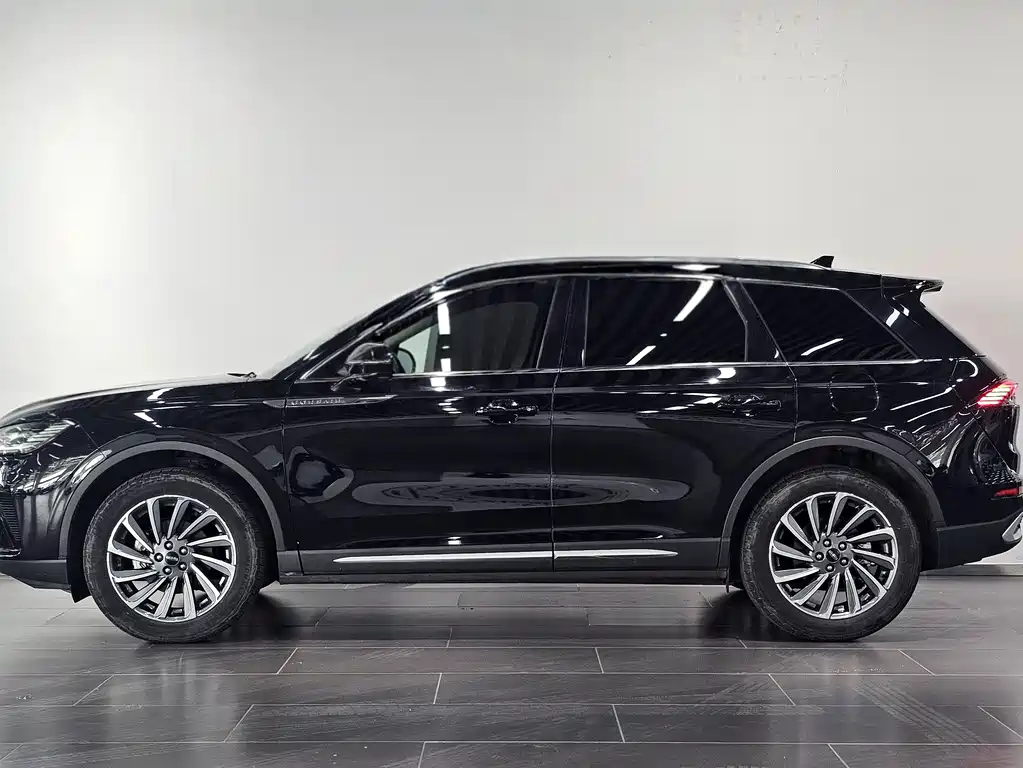Lincoln Corsair 2023 2.0T