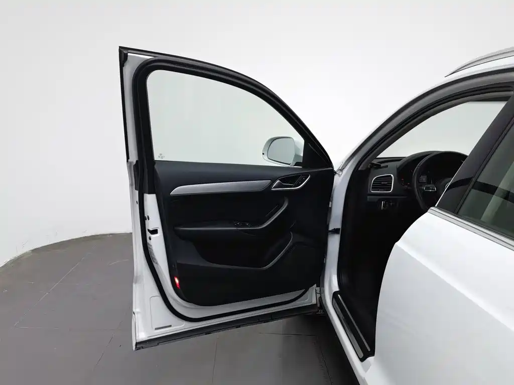 Audi Q3 — миниатюра 8
