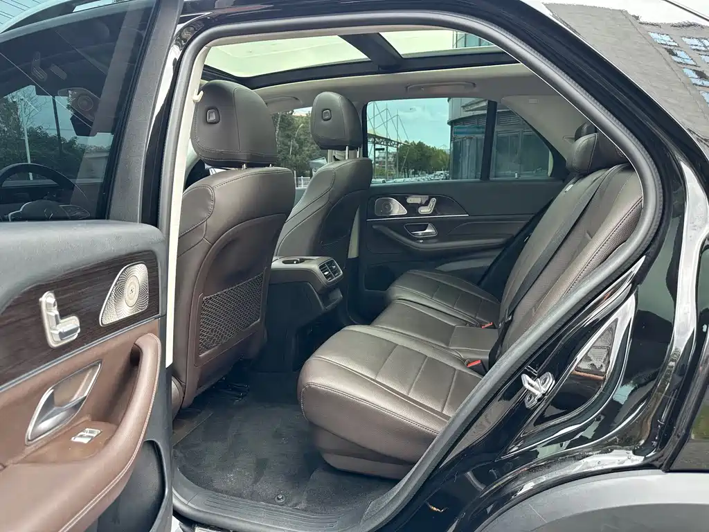 Mercedes-Benz GLE (Import) — миниатюра 7