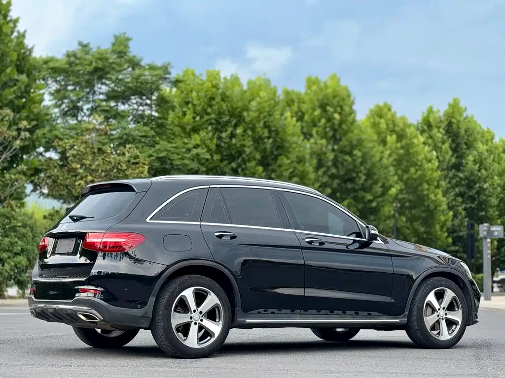 Mercedes-Benz GLC 2017 GLC 260 4MATIC Luxury