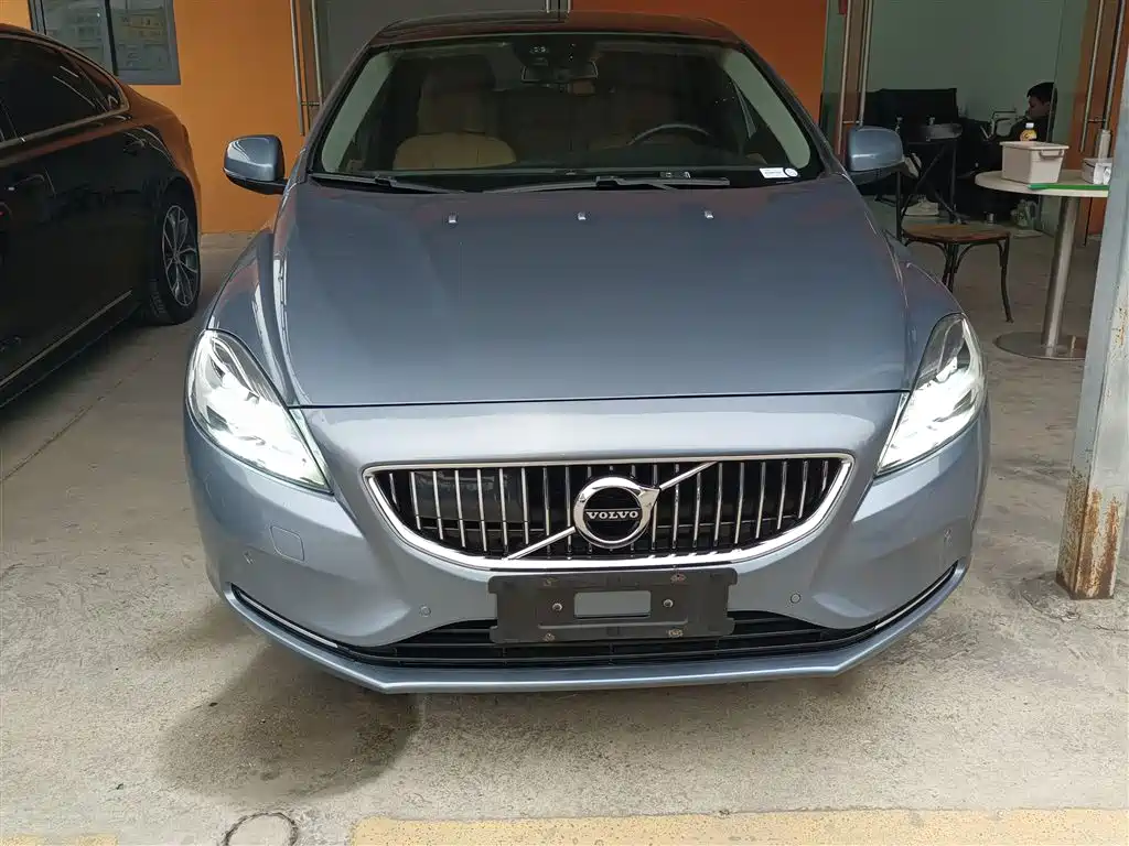 Volvo V40 2018 T3
