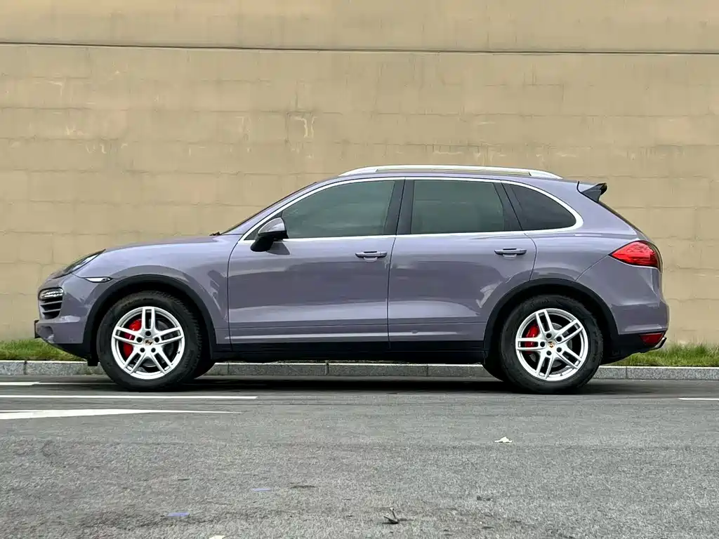 Porsche Cayenne — миниатюра 3
