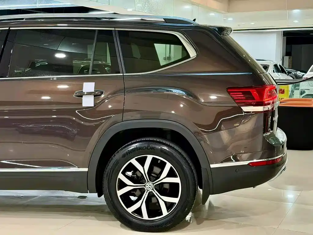 Volkswagen Teramont — миниатюра 3