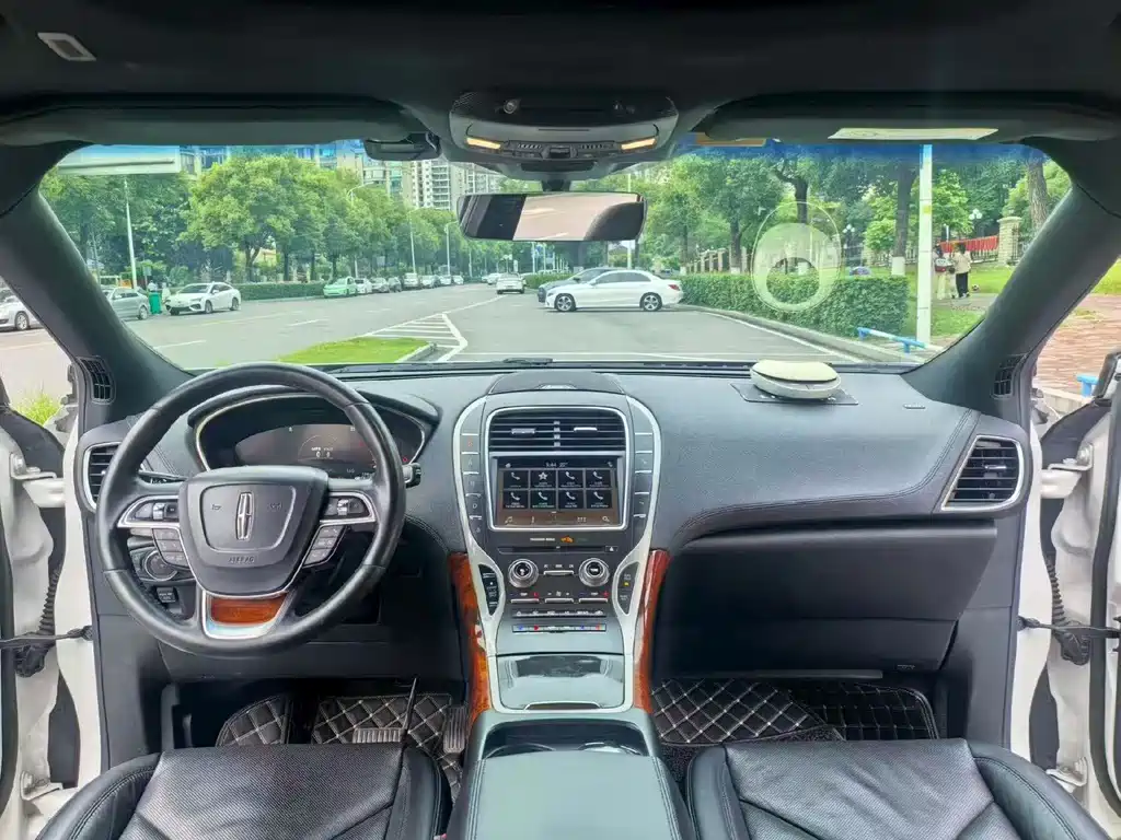 Lincoln Nautilus 2019 2.0T V