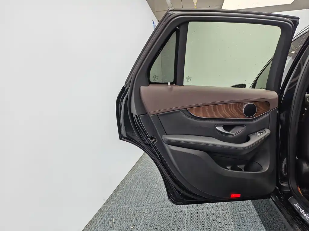 Mercedes-Benz GLC — миниатюра 14