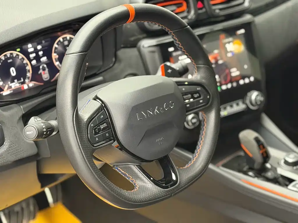 LYNK & CO. 02 HATCHBACK