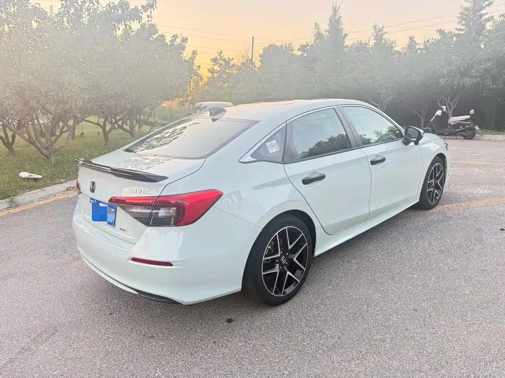 Honda Civic — миниатюра 9