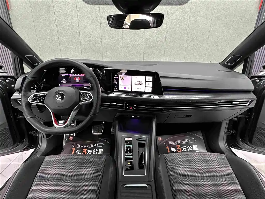 Volkswagen Golf GTI — миниатюра 12