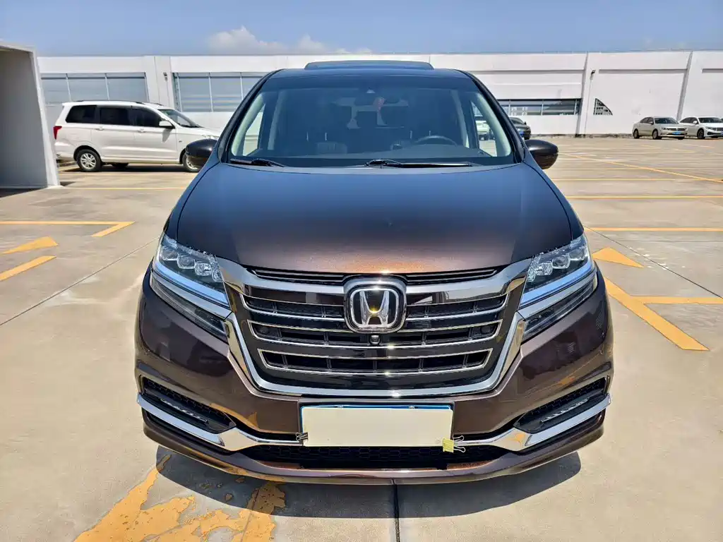 Honda Elysion — миниатюра 2