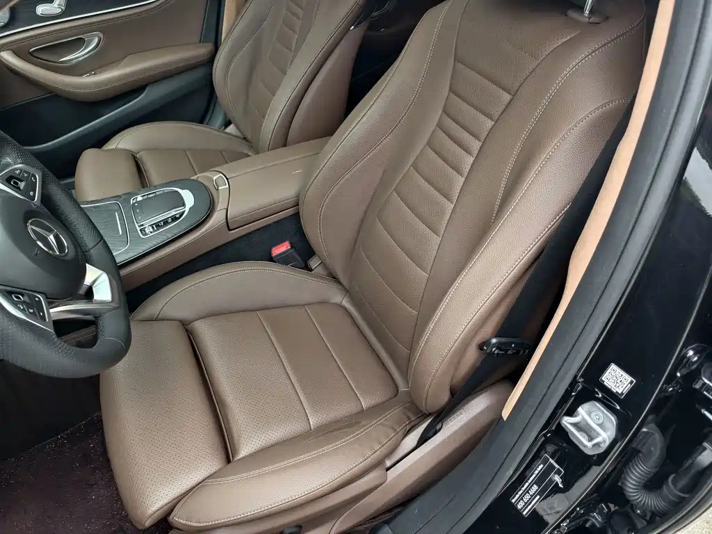 Mercedes-Benz E-Class — миниатюра 8