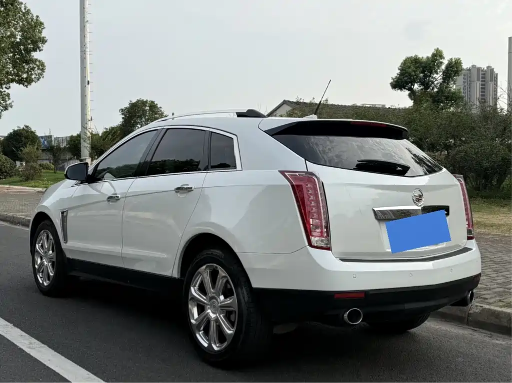 Cadillac SRX — миниатюра 6