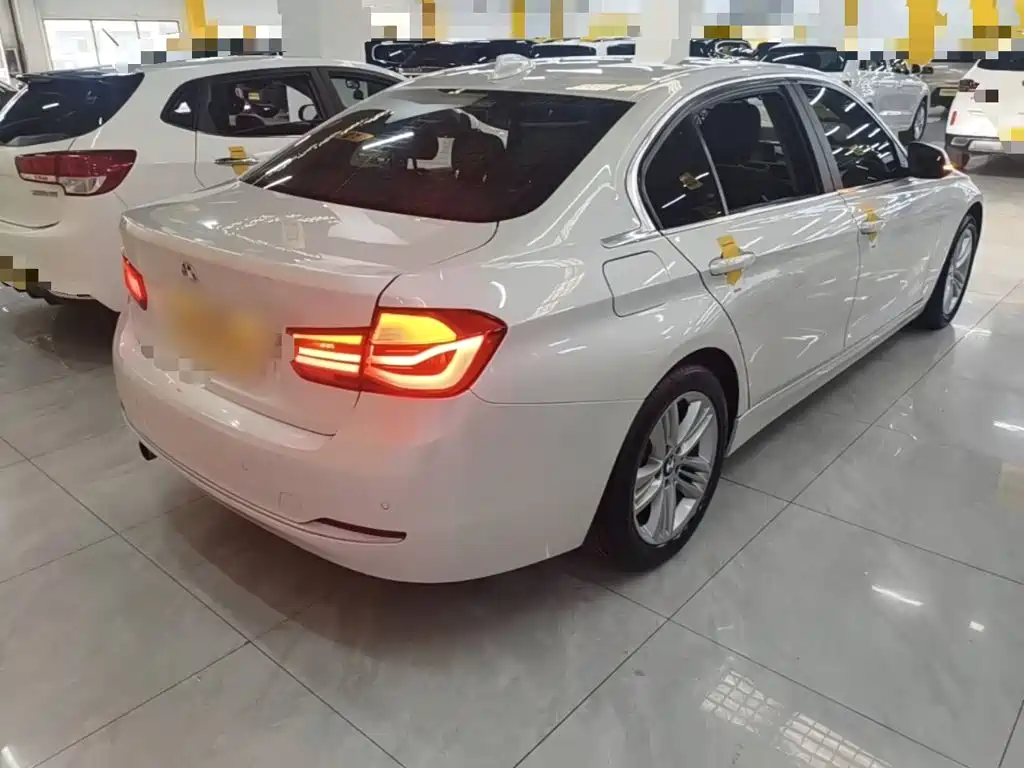 BMW 3 Series — миниатюра 7
