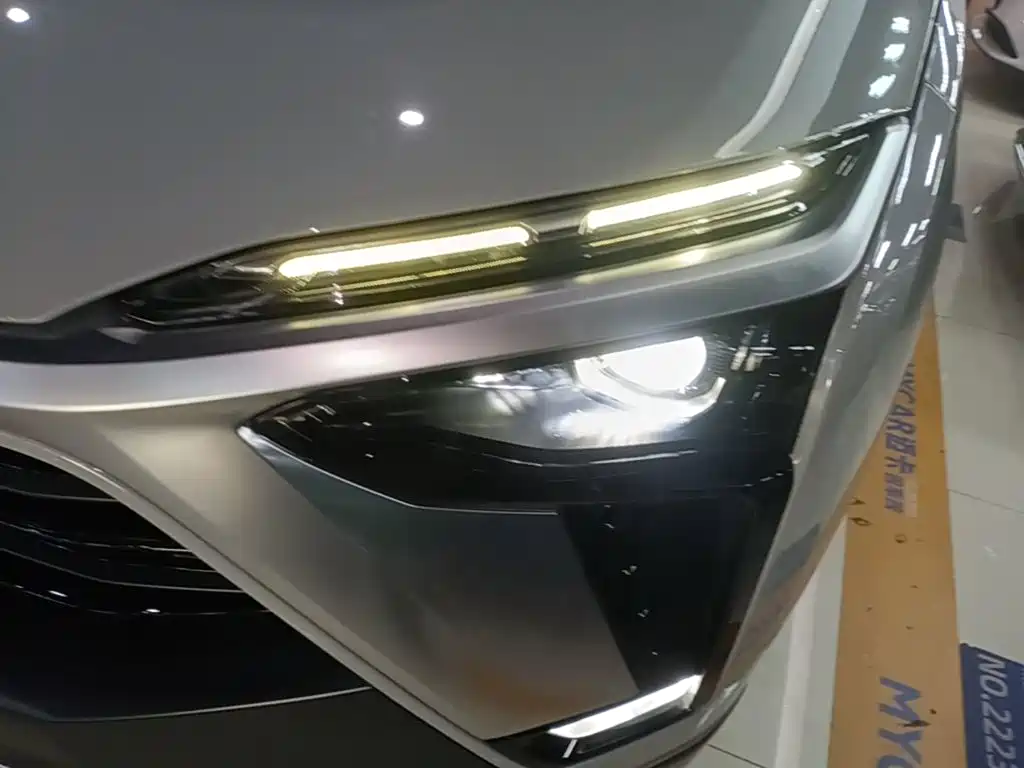 NIO ES8 — миниатюра 24
