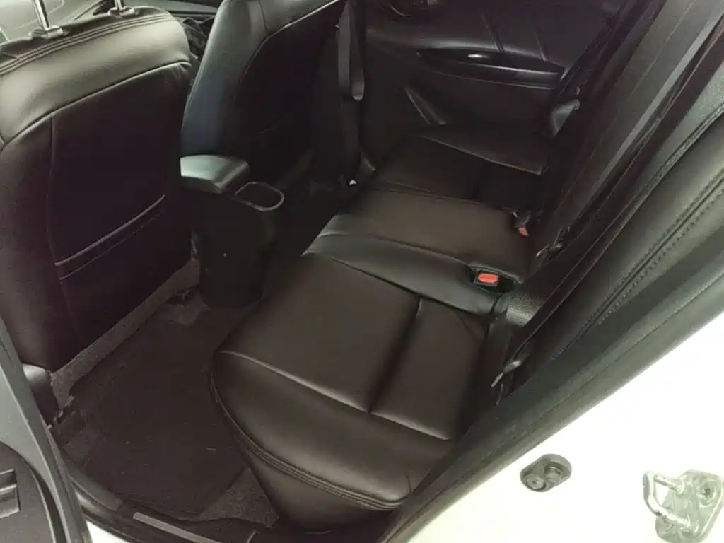 Toyota Yaris L — миниатюра 17