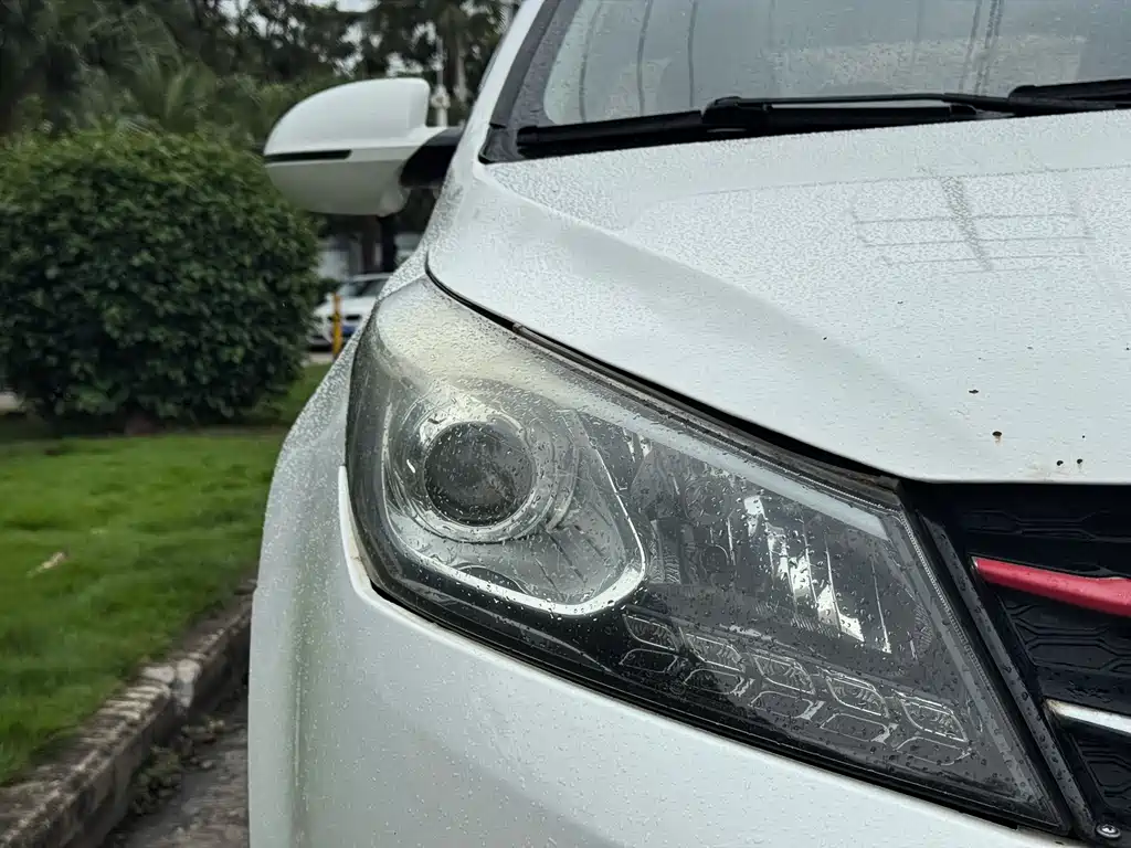 Zotye 众泰Z560 — миниатюра 8