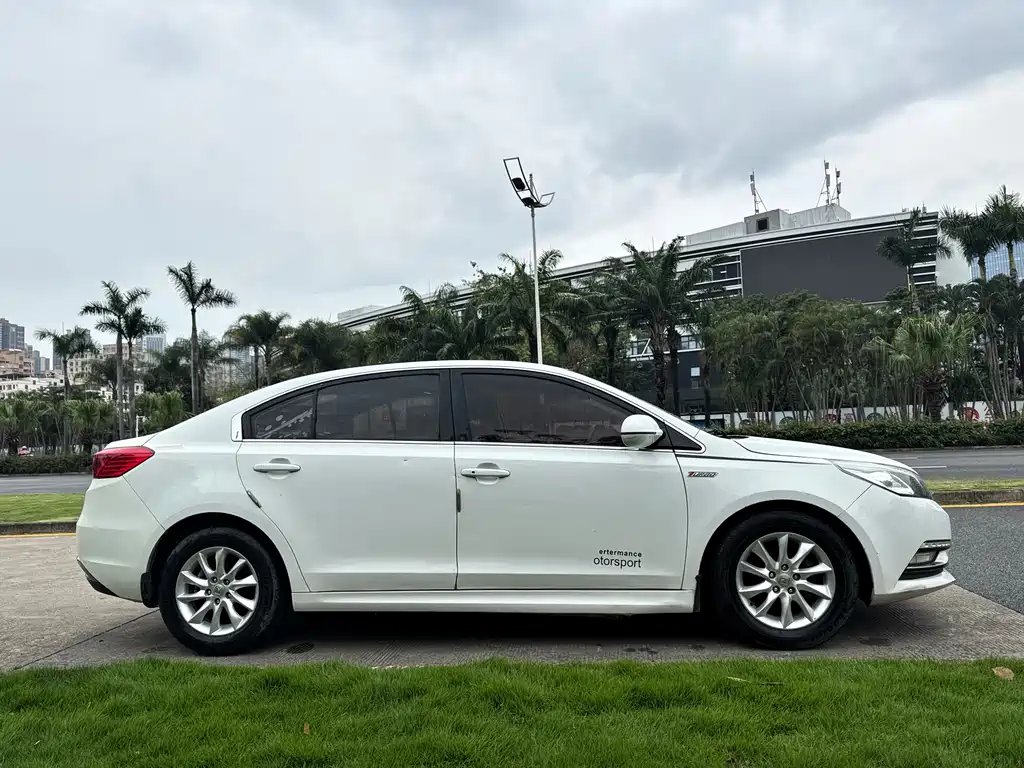Zotye 众泰Z560 — миниатюра 20
