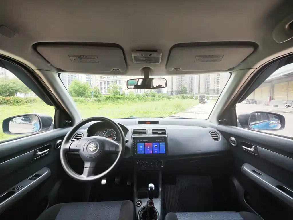 Suzuki Swift — миниатюра 8