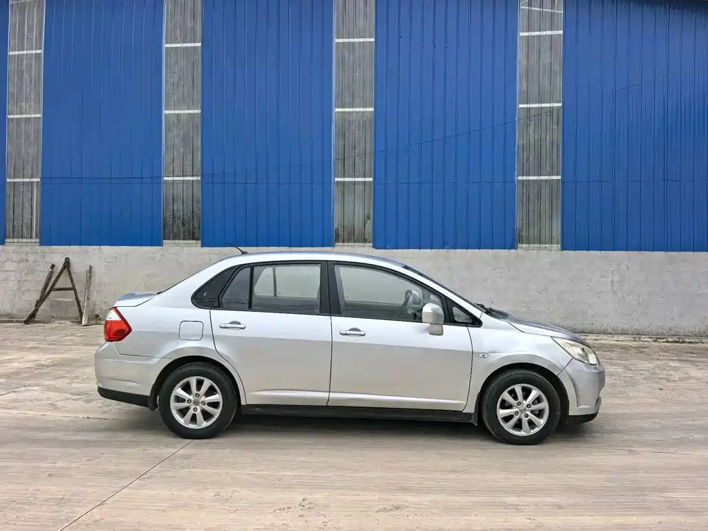Venucia D50 — миниатюра 3