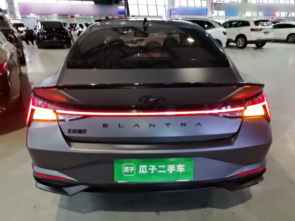 Hyundai Elantra — миниатюра 6