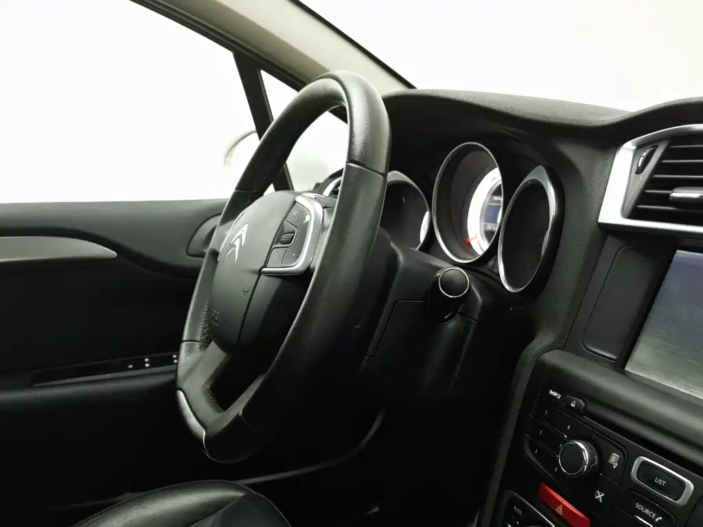 Citroen C4L — миниатюра 22